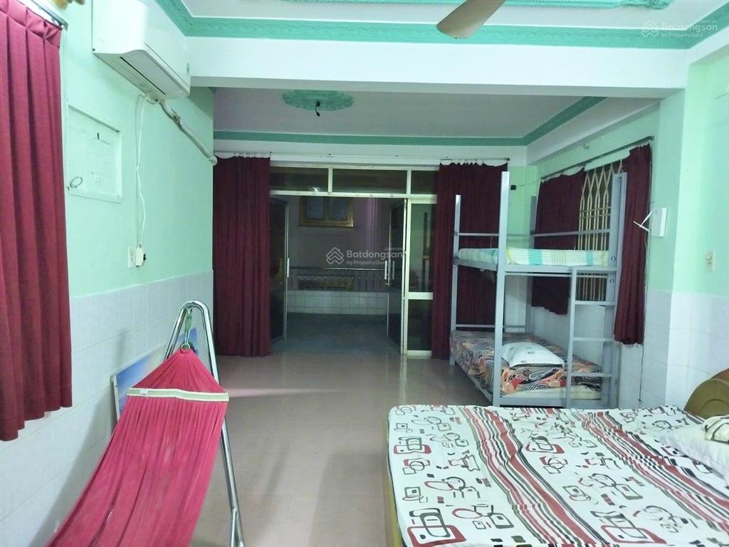 Nhà 5 tầng hẻm cạn, 5x14 đường nguyễn trãi p7 q5, lộ giới 4m, sẵn 10 phòng. xe hơi tới cửa .