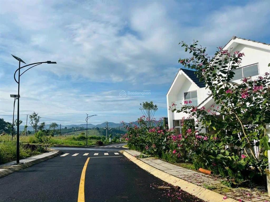 Nhà vườn nghỉ dưỡng chất lượng như resort tại p2 bảo lộc. mới 100%, full nội thất. sổ hồng toàn bộ.