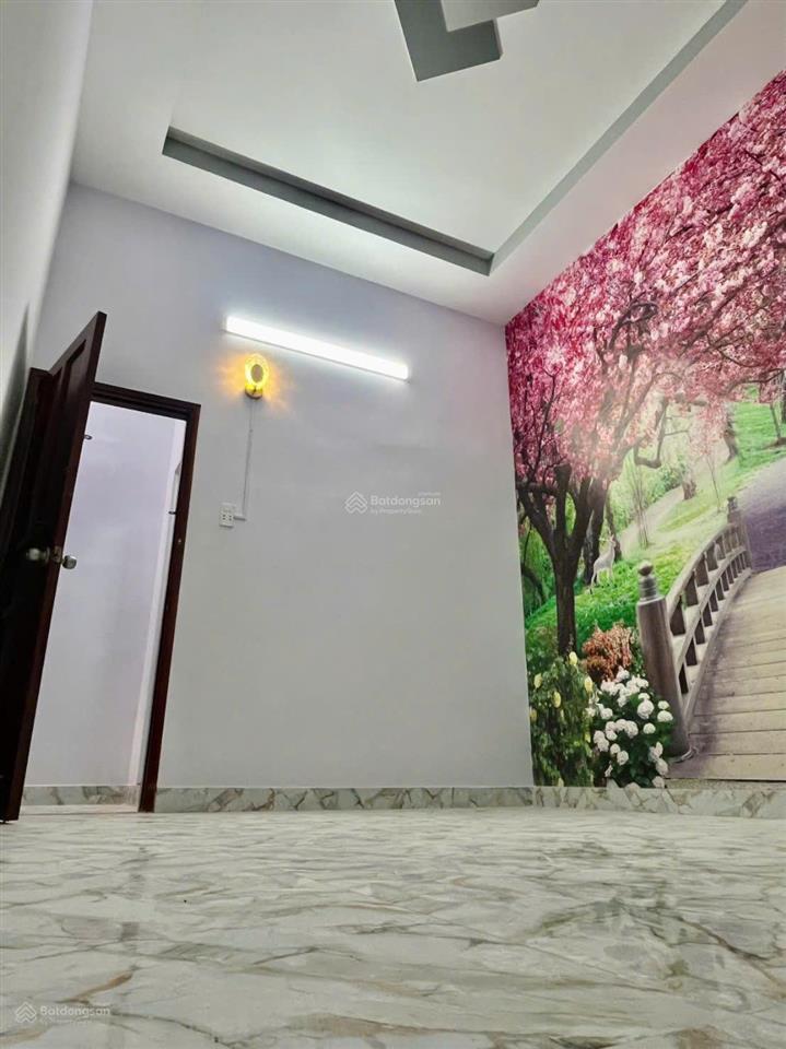 Bán nhà đẹp ở liền, sổ hồng riêng, 43m2, 1 trệt 1 lầu, 2pn 2wc, quốc lộ 50, long an