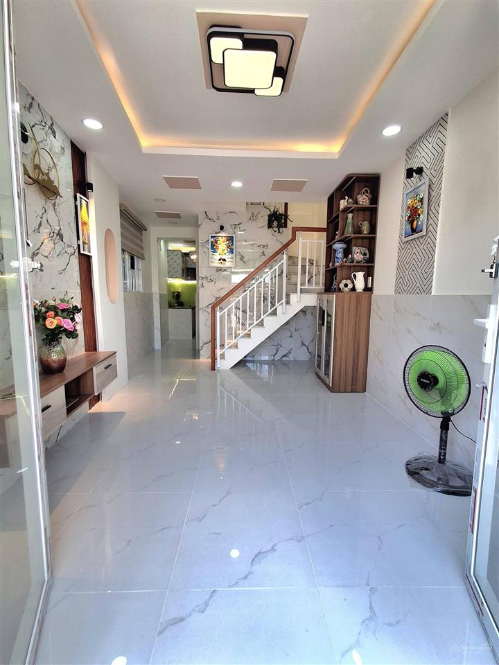 Nhà đẹp ở ngay p15 q8 đường lưu hữu phước 4pn 2wc, 3 tỷ 6