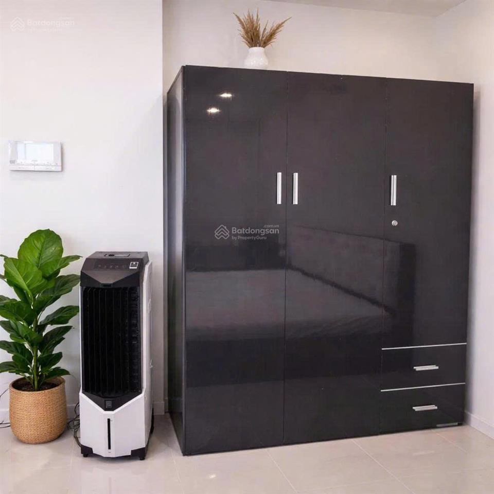 Bán căn hộ giá 2 tỷ 550 triệu ngay trung tâm quận 7  mt nguyễn văn linh đối diện rmit, scvivo city