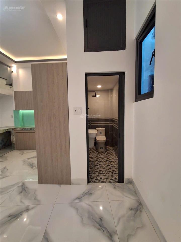 Bán nhà quận 8 đẹp ở ngay  gần quận 1  sổ hồng riêng  chỉ 6 tỷ 270 triệu.  0933 063 ***