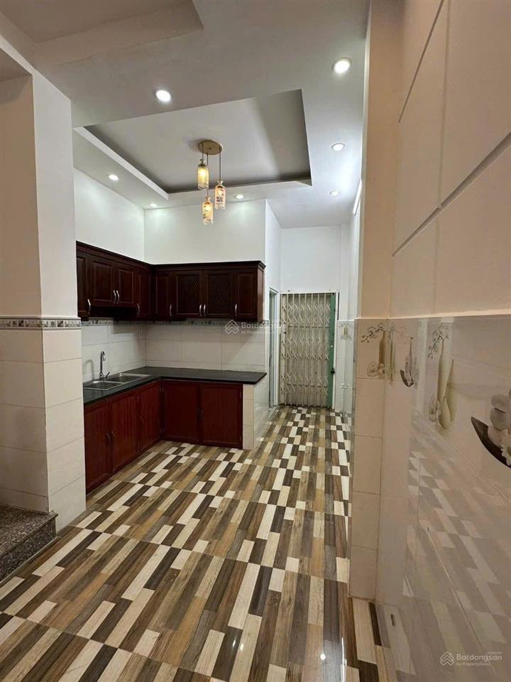 Bán nhà mt trần văn thành  phường chánh hưng, quận 8  giá 5 tỷ 390. dt 3m x 15m
