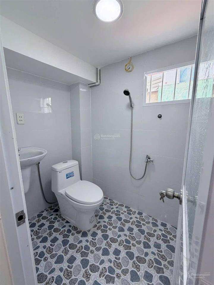 Bán nhà đẹp quận 8  shr  ở liền  đường chánh hưng  2pn 2wc giá 3 tỷ 380  ngay quận 1