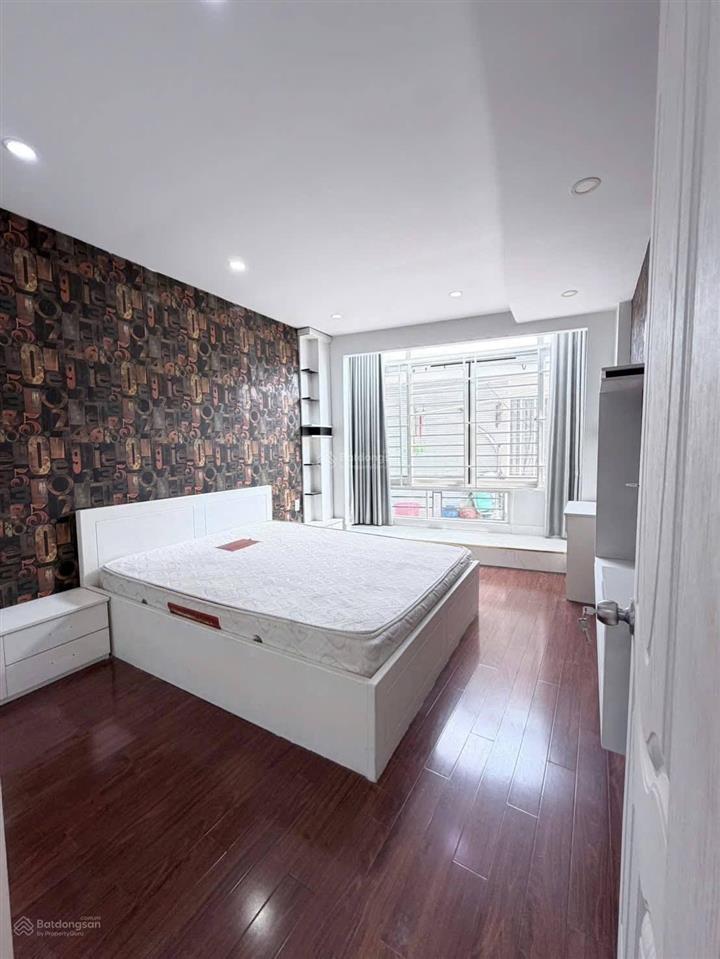 Bán nhà đẹp quận 8  shr  ở liền  đường chánh hưng  2pn 2wc giá 3 tỷ 380  ngay quận 1