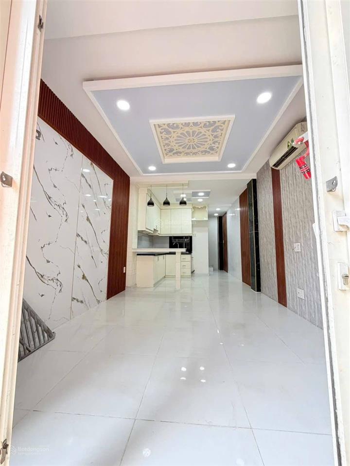 Bán nhà đẹp quận 8  shr  ở liền  đường chánh hưng  2pn 2wc giá 3 tỷ 380  ngay quận 1