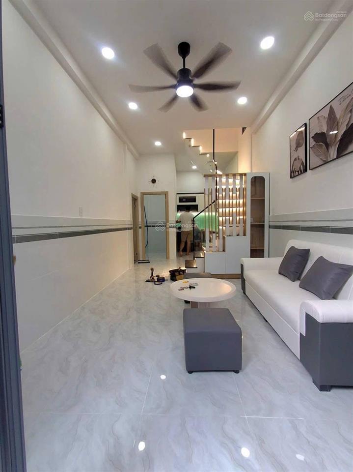 Nhà phô quận 8 đường hưng phú giá 4,48tỷ, 3pn 2wc dt 3,2m x 9m x 4,8m ngay quận 1,3,4,5...