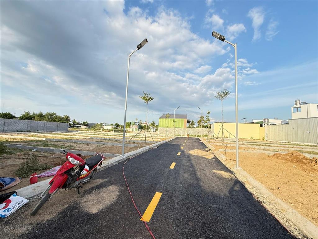 Bán đất tổ dân phố hòa bình . dt từ 100m  180m . p bắc cam ranh . khánh hòa