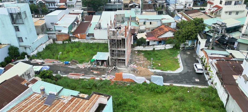 Bán 92,1m² đất chỉ 10,33 tỷ. đất ngang 7,9m xây 6 tầng cạnh the global city, vị trí khan hiếm q2