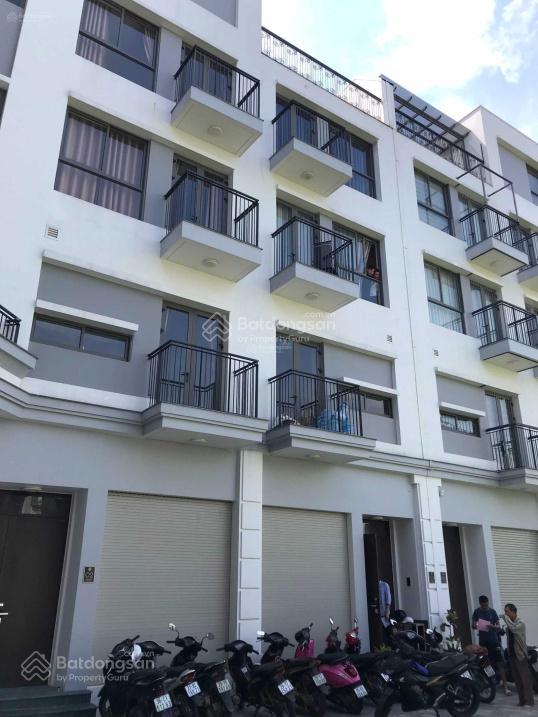 Cho thuê nhà liền kề louis hoàng mai 100 m2 thang máy, 5 tầng giá 40 triệu một tháng  0965 986 ***