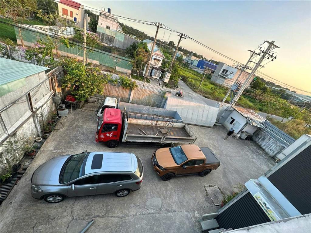 Nhà xưởng 2300m2 full thổ cư mt nhị bình 15, xã nhị bình. nay là xã đông thạnh tphcm. giá 58 tỷ