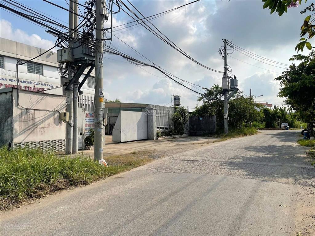 Nhà xưởng 2300m2 full thổ cư mt nhị bình 15, xã nhị bình. nay là xã đông thạnh tphcm. giá 58 tỷ