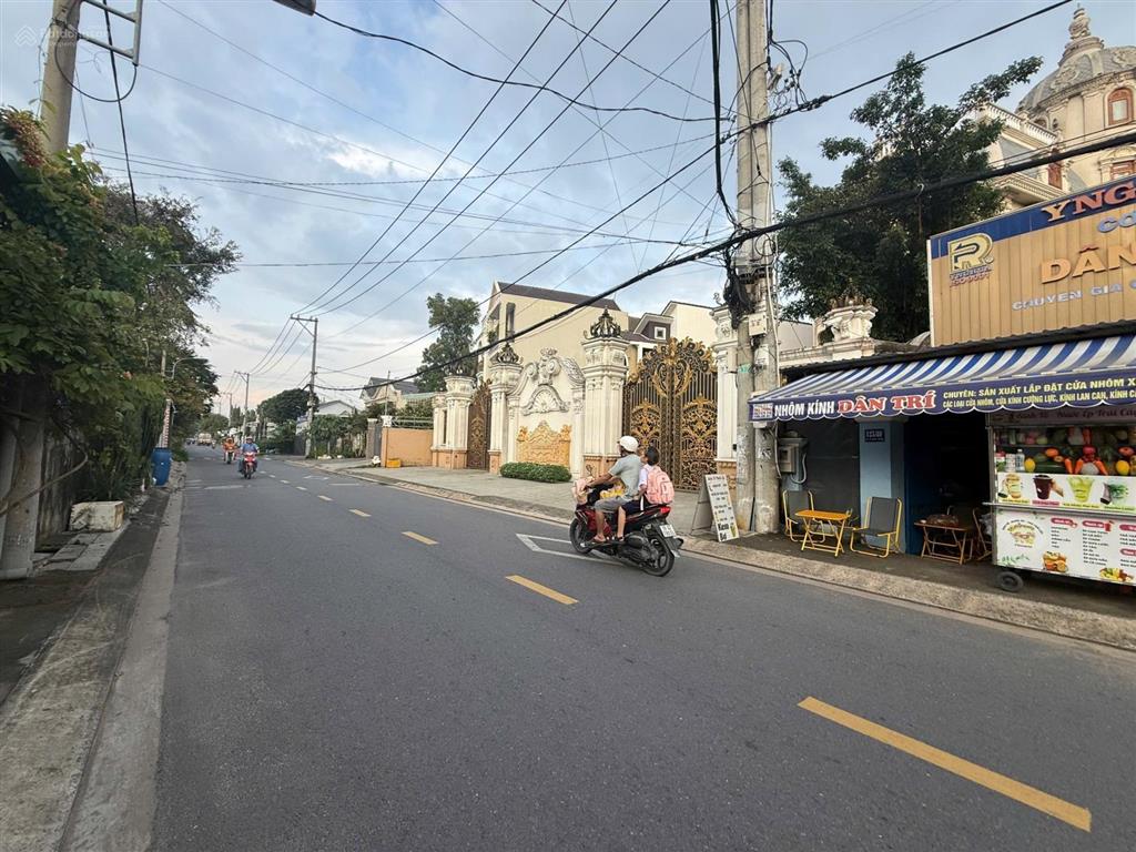 Lô mt tân hiệp 18. xã tân hiệp. hóc môn. cách lê lợi 200m. giá chỉ 5,35 tỷ