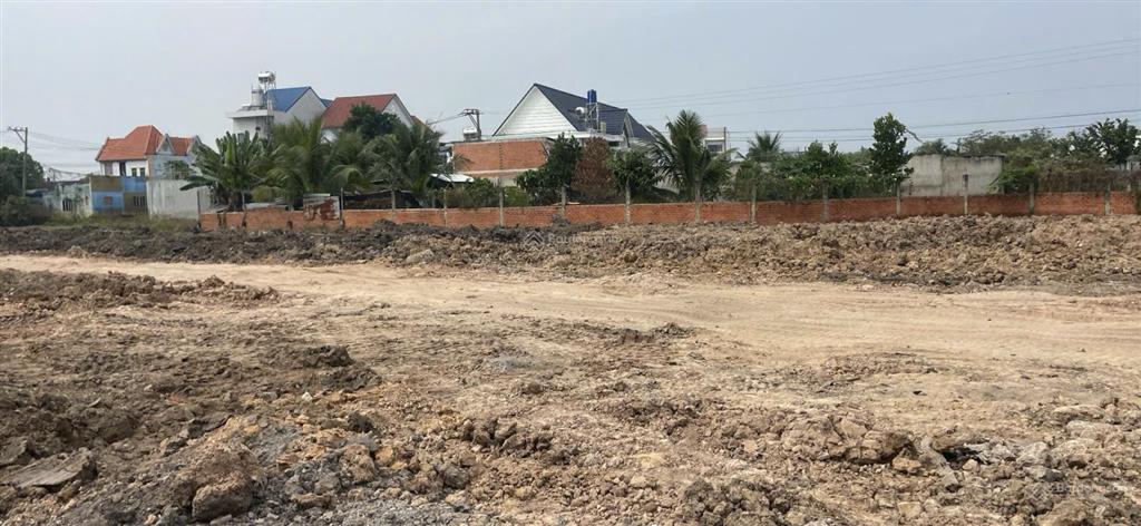 13.500m2 mt bàu sen, xã đức lập. tây ninh. xây dựng xưởng 9000m2. giá 79 tỷ tl