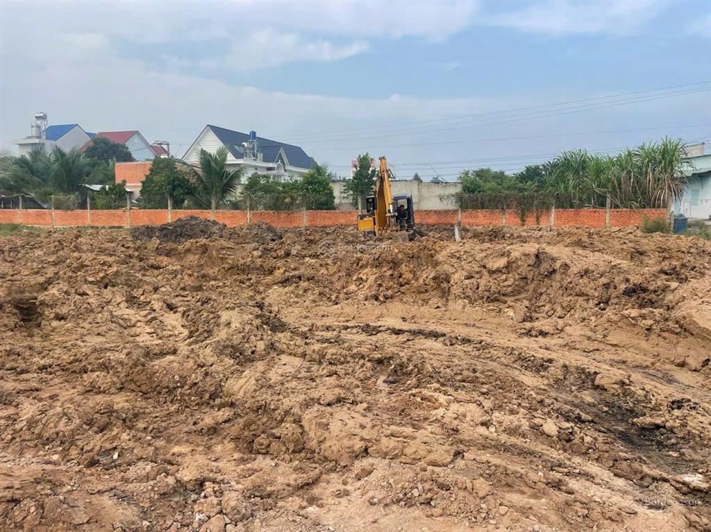 13.500m2 mt bàu sen, xã đức lập. tây ninh. xây dựng xưởng 9000m2. giá 79 tỷ tl