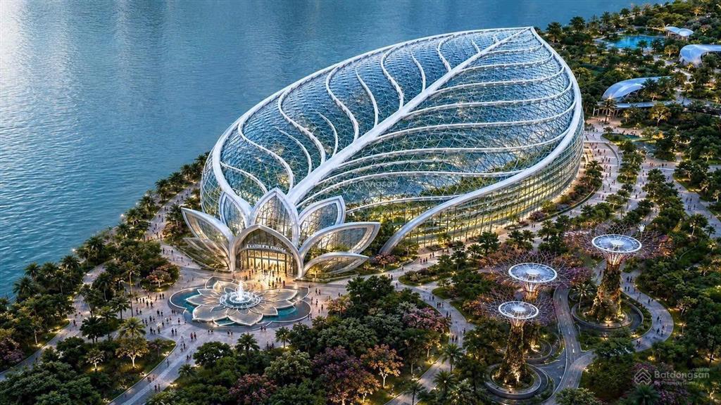 Biệt thự song lập  vinhomes hóc môn. giá 12,9 tỷ