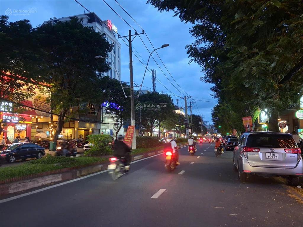 Bán nhà mặt tiền đường 30m bàu cát, phường tân bình vị trí đẹp 72m2 x 4 tầng