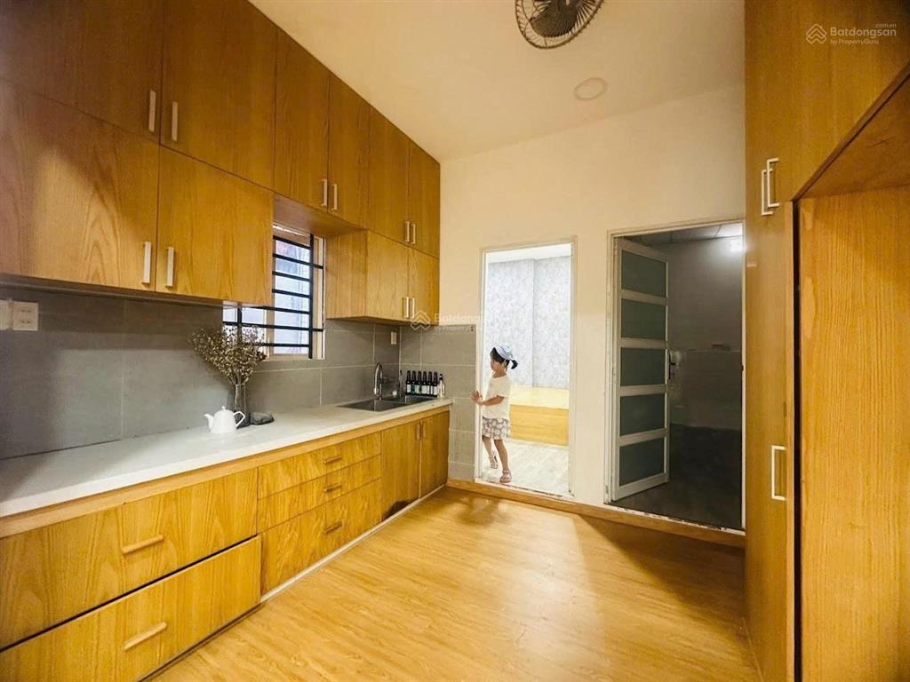 Bán nhà ngay ngã tư vườn lài, dt 6x10m, giá 3.4 tỷ