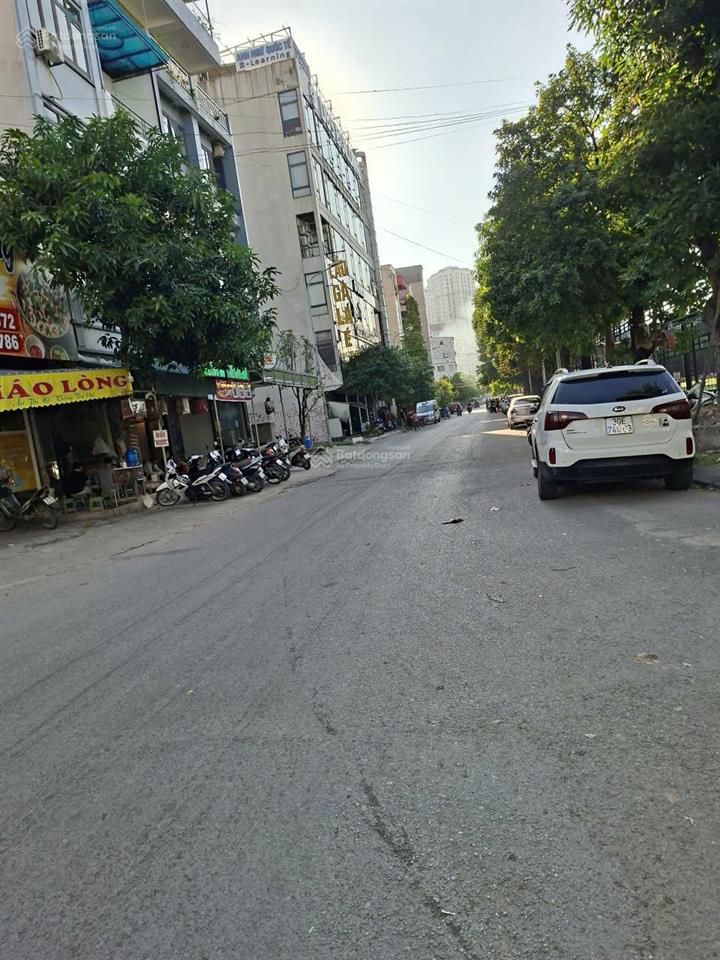 Bán đất phân lô dịch vụ hà trì, mặt kinh doanh, nhìn vào sân bóng dịch vụ