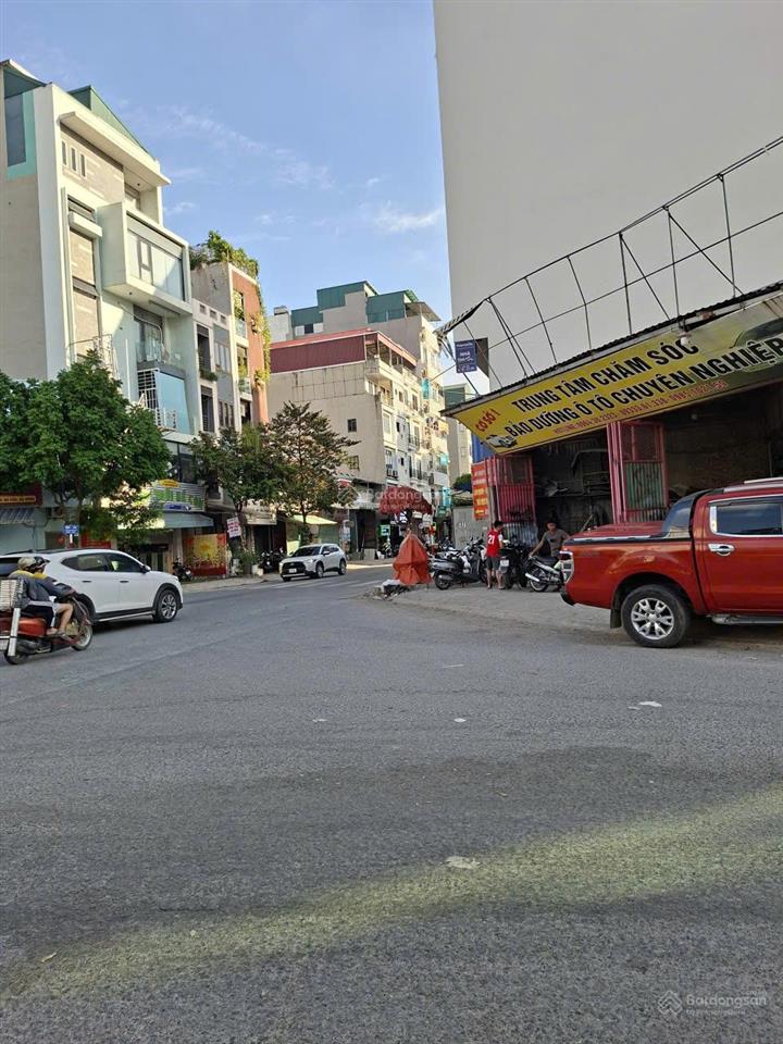 Bán đất phân lô dịch vụ hà trì, mặt kinh doanh, nhìn vào sân bóng dịch vụ