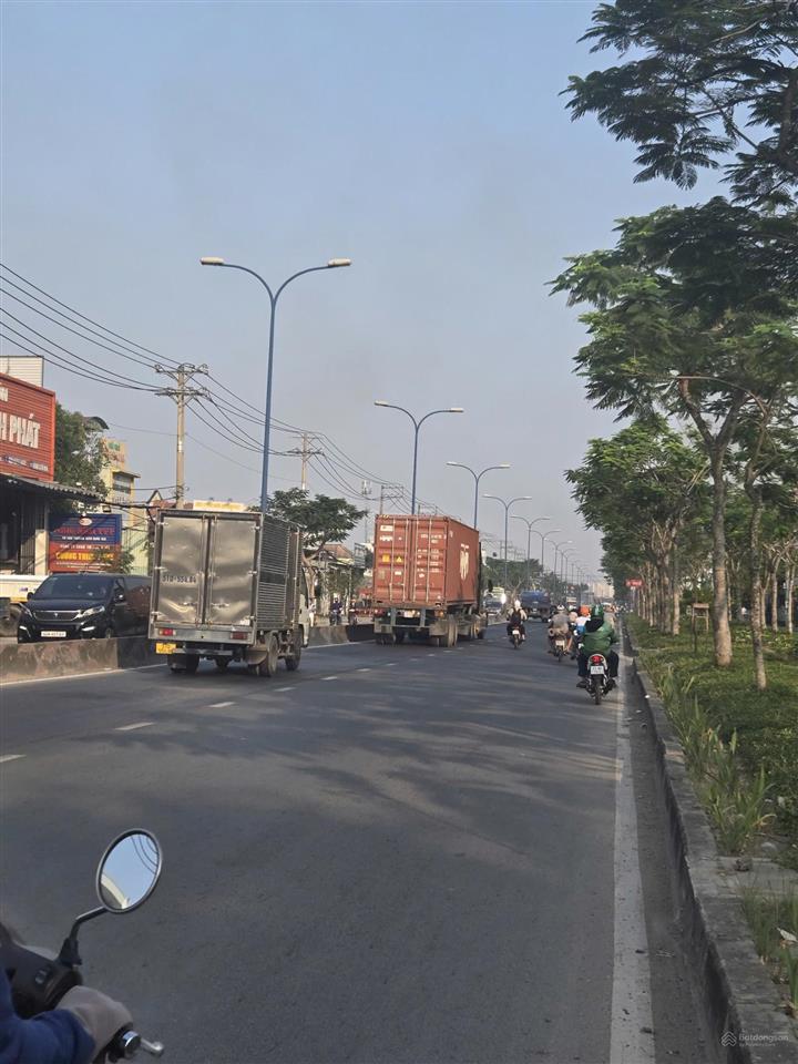 Bán nhanh 1600m2 đất ở đường thanh niên , bình chánh,gần vinhomes hóc môn 23 tỷ tl!  0983 002 ***