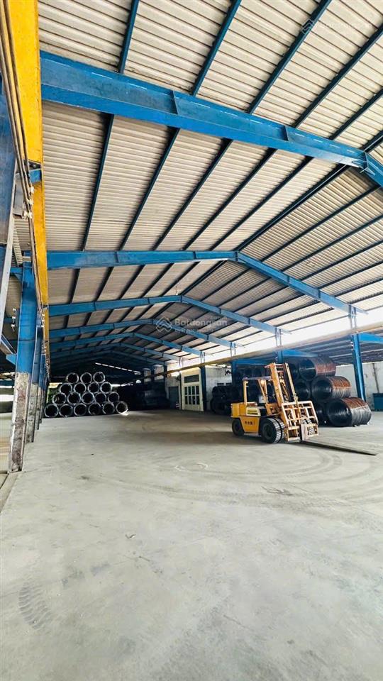 Kho đẹp 2300 m2, mặt tiền trần đại nghĩa, xã lê minh xuân, tp. hcm 31 tỷ tl!  0983 002 ***
