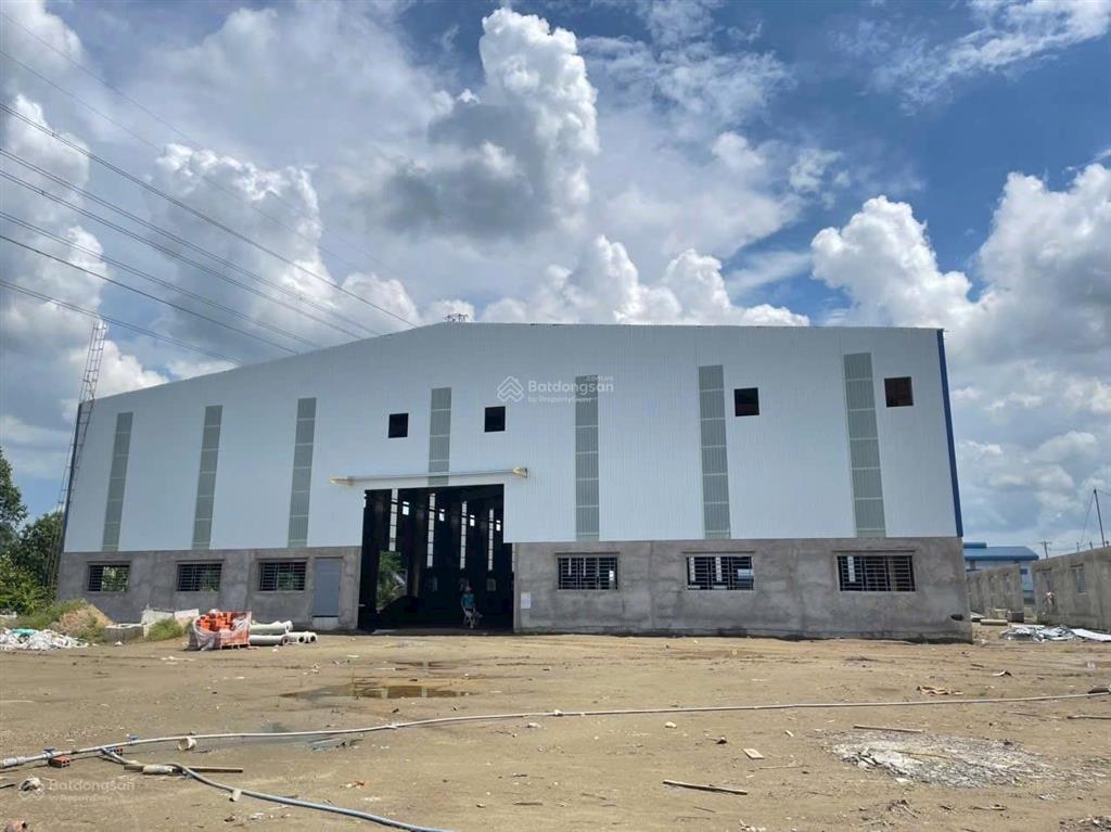 Cho thuê khuôn viên 20.000m2 xưởng kho 4500m2 cần thơ