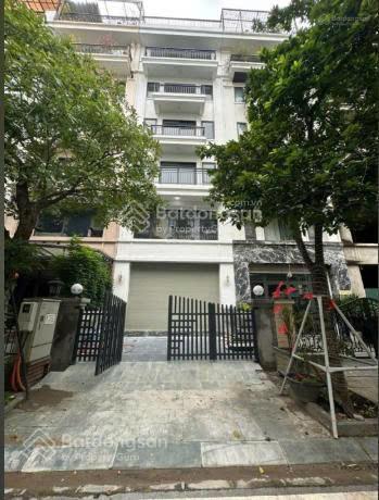 Tòa nhà liền kề, 6 tầng thang máy