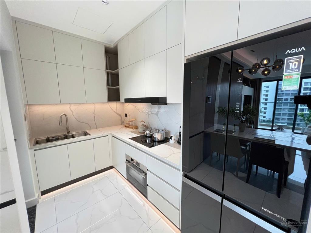 Bán căn 96m diamond centery 2pn tầng 9, căn góc ở ngay chỉ với 2,1 tỷ