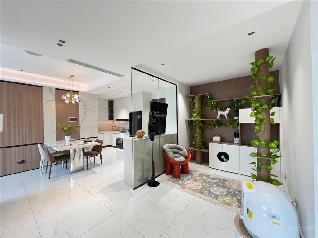 Bán căn 96m diamond centery 2pn tầng 9, căn góc ở ngay chỉ với 2,1 tỷ