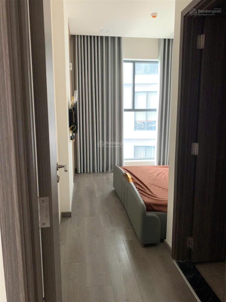 Chính chủ bán căn góc 3pn 121m khu diamond centery celadon city ban công dài view công viên giá tốt