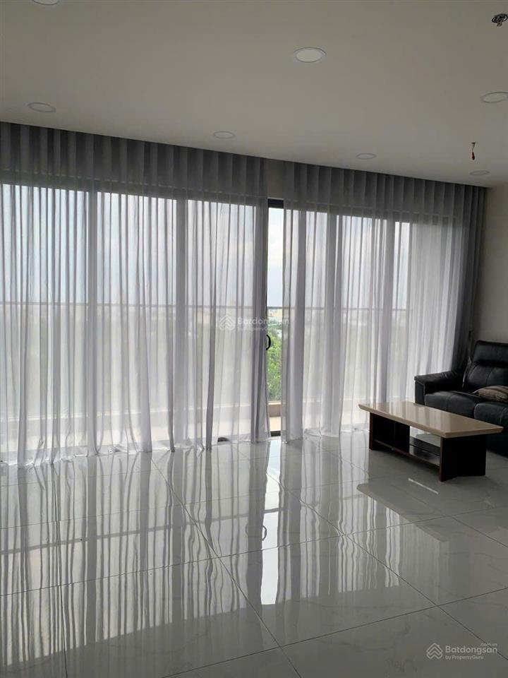 Chính chủ bán căn góc 3pn 121m khu diamond centery celadon city ban công dài view công viên giá tốt