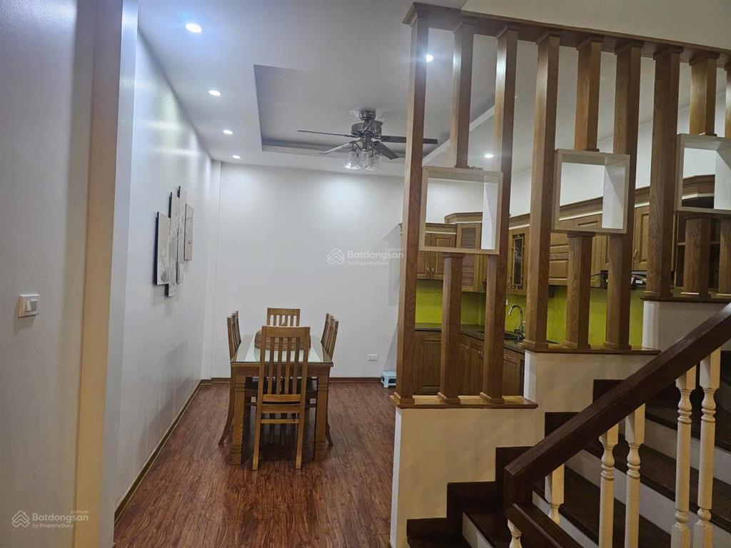 Cho thuê nhà phân lô vạn phúc, 55m2, 5 tầng, ô tô cất trong nhà