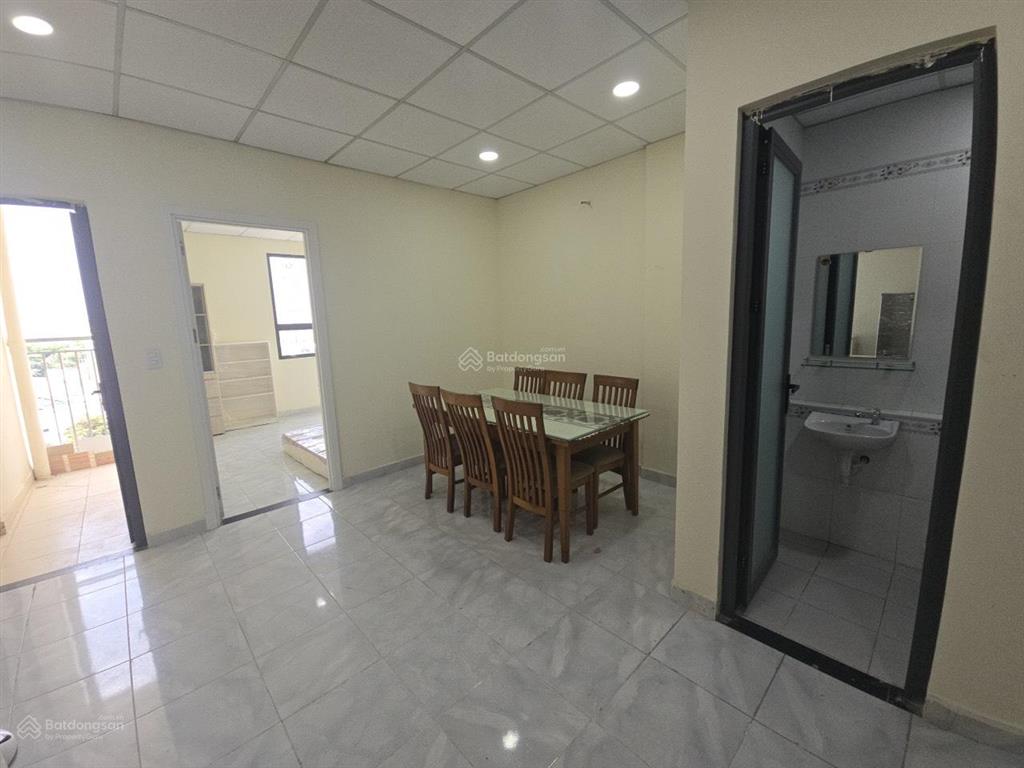 Cho thuê căn hộ chung cư dgold dt 39m2/ 1pn1wc. full nội thất. giá 4 triệu cọc 1 tháng