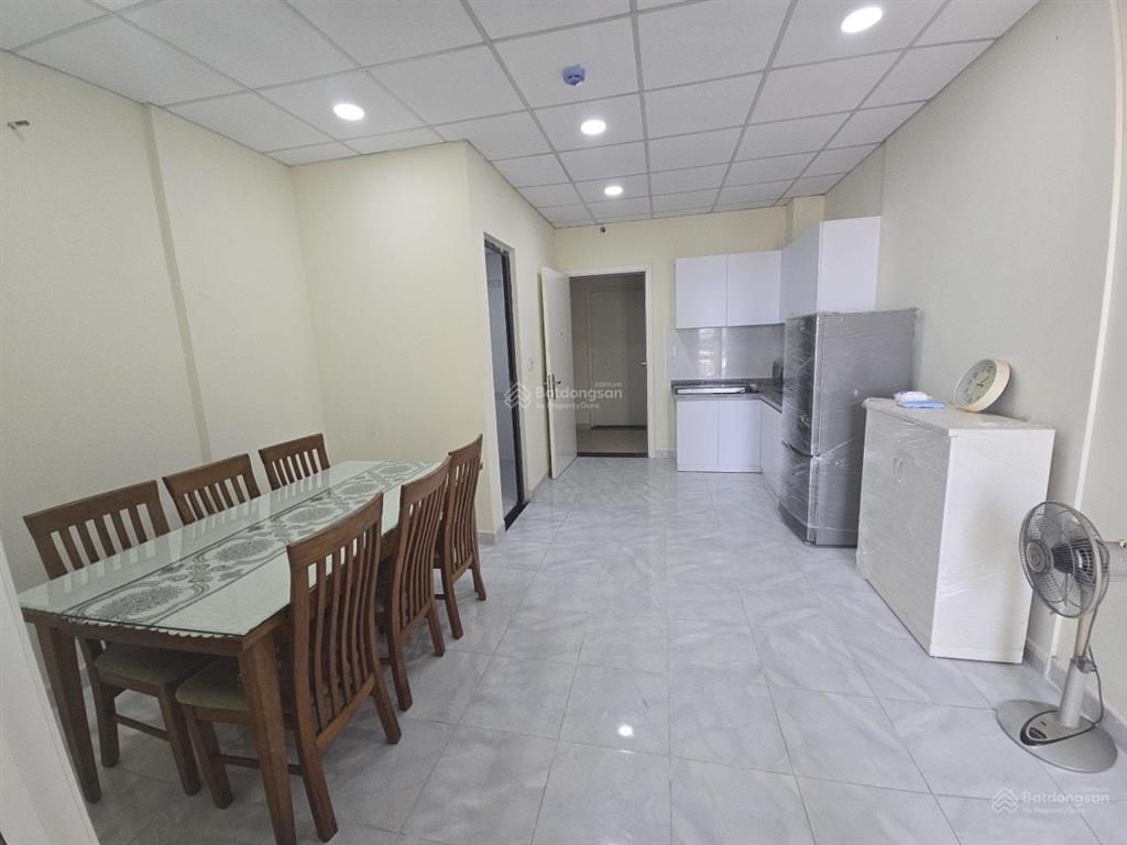 Cho thuê căn hộ chung cư dgold dt 39m2/ 1pn1wc. full nội thất. giá 4 triệu cọc 1 tháng