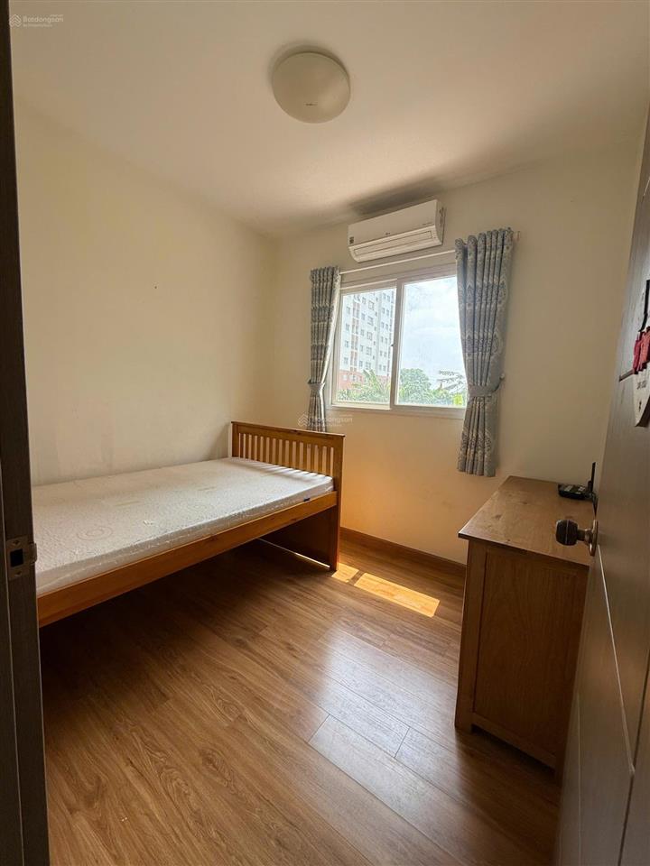 Bán căn hộ green town bình tân. dt 63m2 gồm 2pn2wc tặng nội thất. giá 2.650 tỷ.hỗ trợ vay.