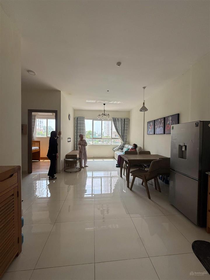 Bán căn hộ green town bình tân. dt 63m2 gồm 2pn2wc tặng nội thất. giá 2.650 tỷ.hỗ trợ vay.