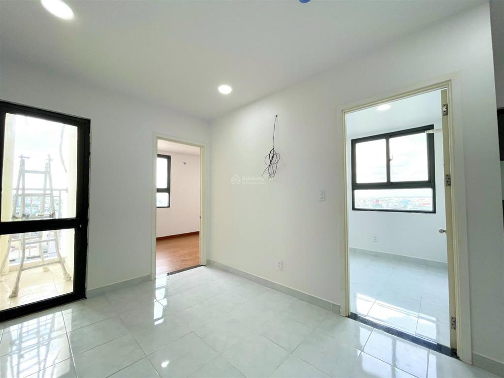 Cần bán căn hộ noxh đẹp  căn d1 tầng trung. dt42m2. gồm 1pn1wc. giá bán 1.050 tỷ có thương lương