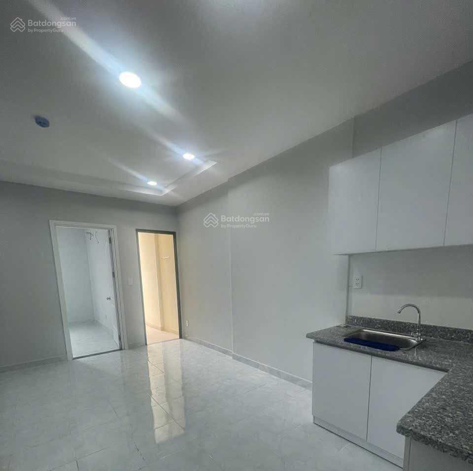 Bán căn hộ d'gold tầng 5  có máy lạnh, máy nóng lạnh, sàn gỗ giá 1 tỷ
 0886 838 ***