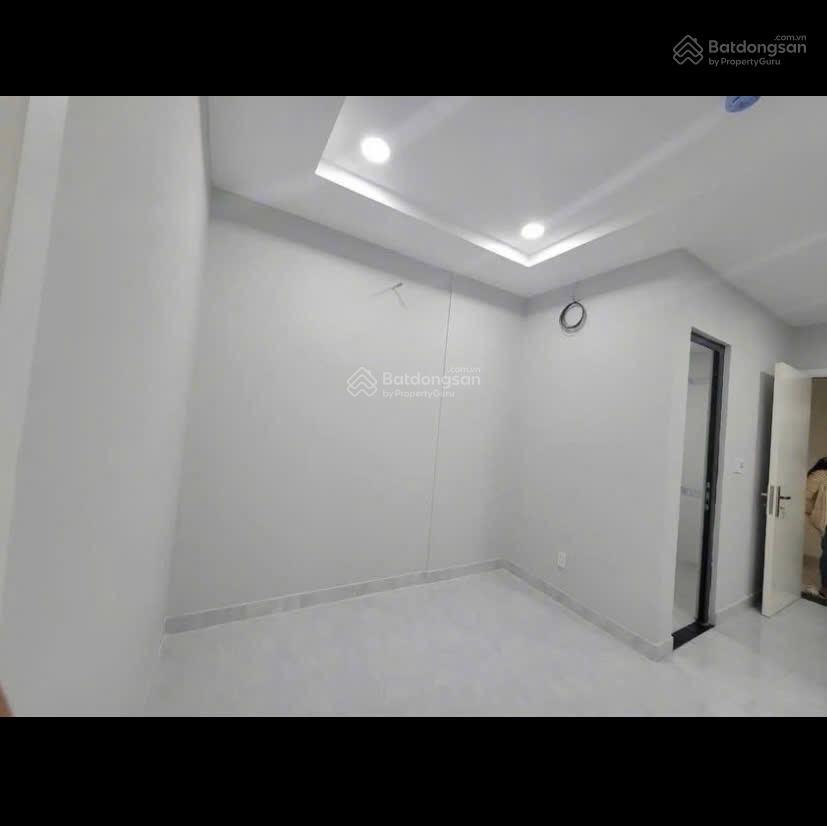 Cho thuê căn hộ dgold  ngay hương lộ 80
diện tích 39m²/ 1pn1wc. tầng 6  giá 4.8 triệu.