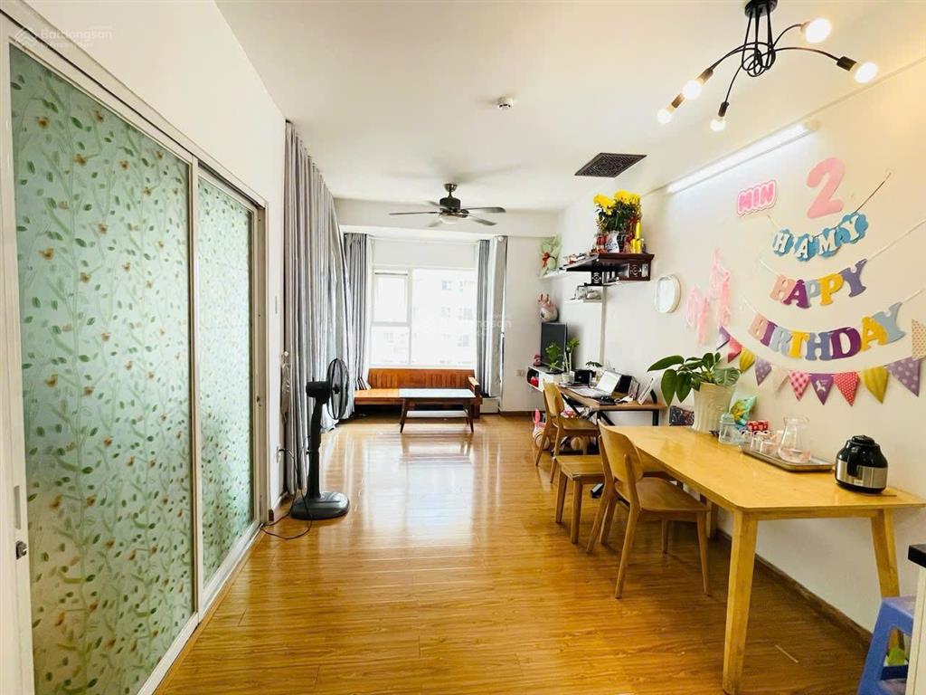 Cần bán căn hộ flora anh đào (mặt trước) đông nam  full nội thất. giá bán 3,150 triệu. có sẵn sổ