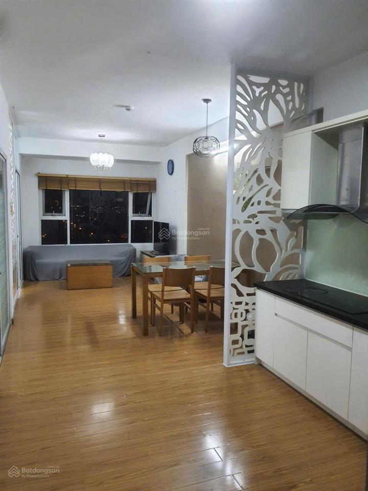Bán căn hộ flora anh đào. giá hơn 2tỷ7. nhà full nội thất. đã làm thành 2 phòng ngủ. có sổ hồng