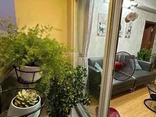Bán căn hộ 2pn 2wc dự án flora anh đào tầng 9 nội thất dính tường. view global city. giá 3.990 ty