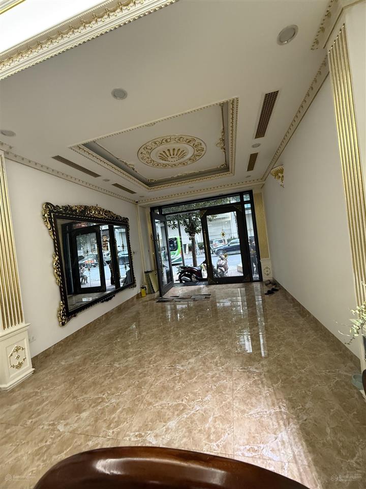 Cho thuê np 4 tầng, ngọc lâm, bồ đề, long biên, giá cực chất chỉ với 15 triệu vnd, 40m2