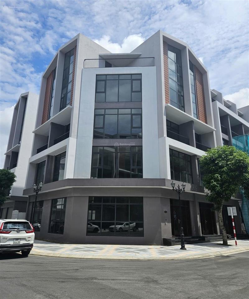 Chính chủ cần bán gấp, giá nào cũng bán căn góc phố biển 0935 338 ***