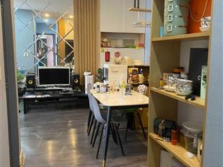 Bán nhanh căn 78m2 2pn 2wc, full nội thất đẹp.  0974 025 ***