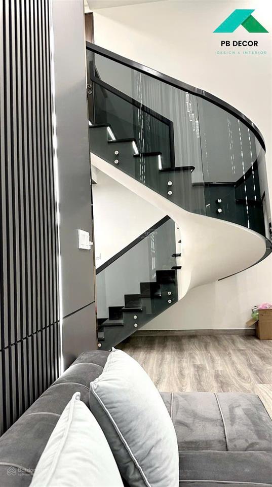 Pegasuite 2  chính chủ bán duplex 98m2  full nt cao cấp  sổ hồng giá bán 6,7tỷ