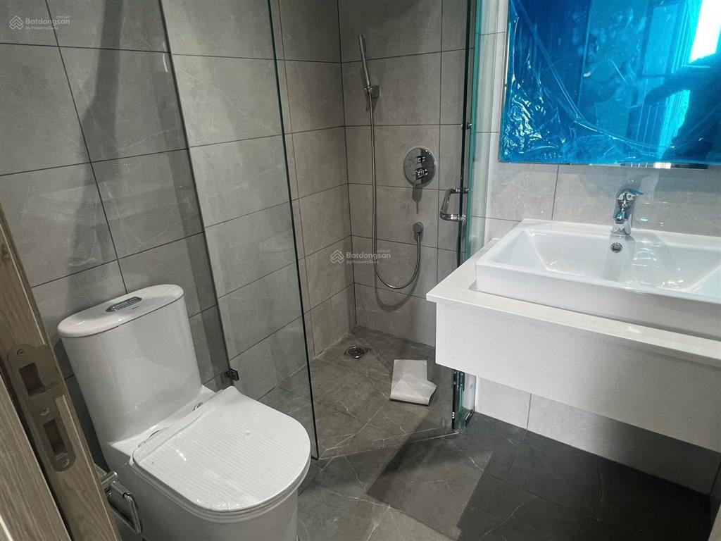 Dauqa  54m2 2pn mt bến bình đông quận 8  nhà mới 100% cho thuê nt cơ bản giá thuê 10tr miễn pql.
