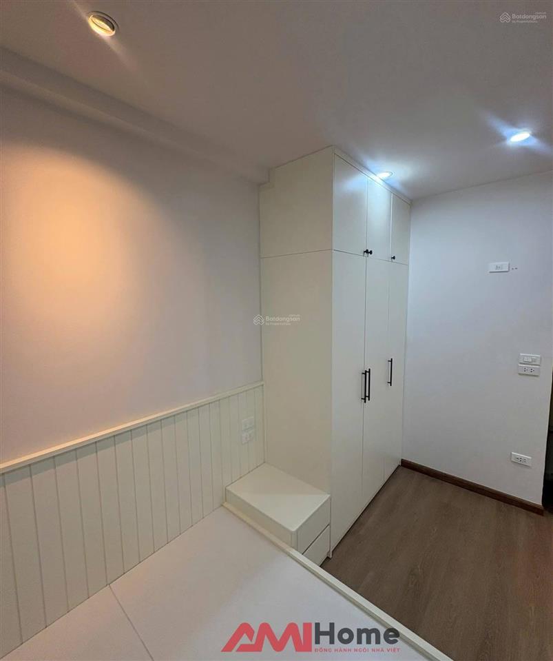 Tôi chính chủ không qua trung gian bán căn 47m2 mặt trước view tennis có sổ đỏ tầng đẹp