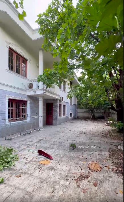 Villa kinh doanh thương mại thảo điền  600m2  80 tr/ tháng  0908 947 ***